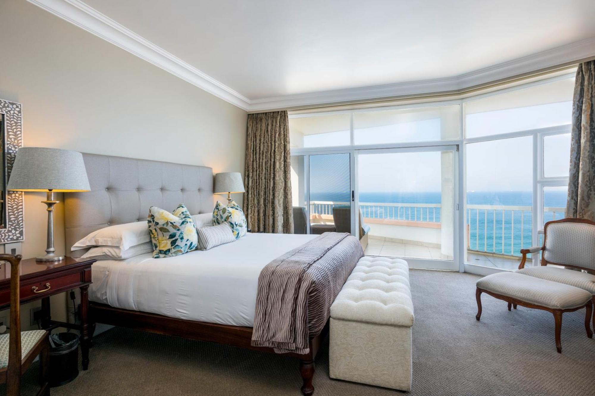 ホテル ビバリー ヒルズ ダーバン エクステリア 写真 A bedroom at the Oyster Box