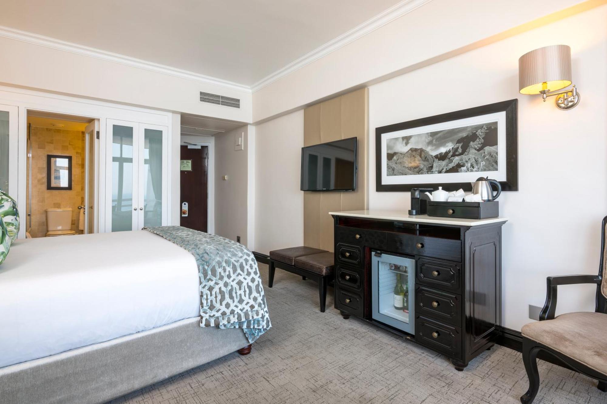 ホテル ビバリー ヒルズ ダーバン エクステリア 写真 A room at the Hilton London Paddington